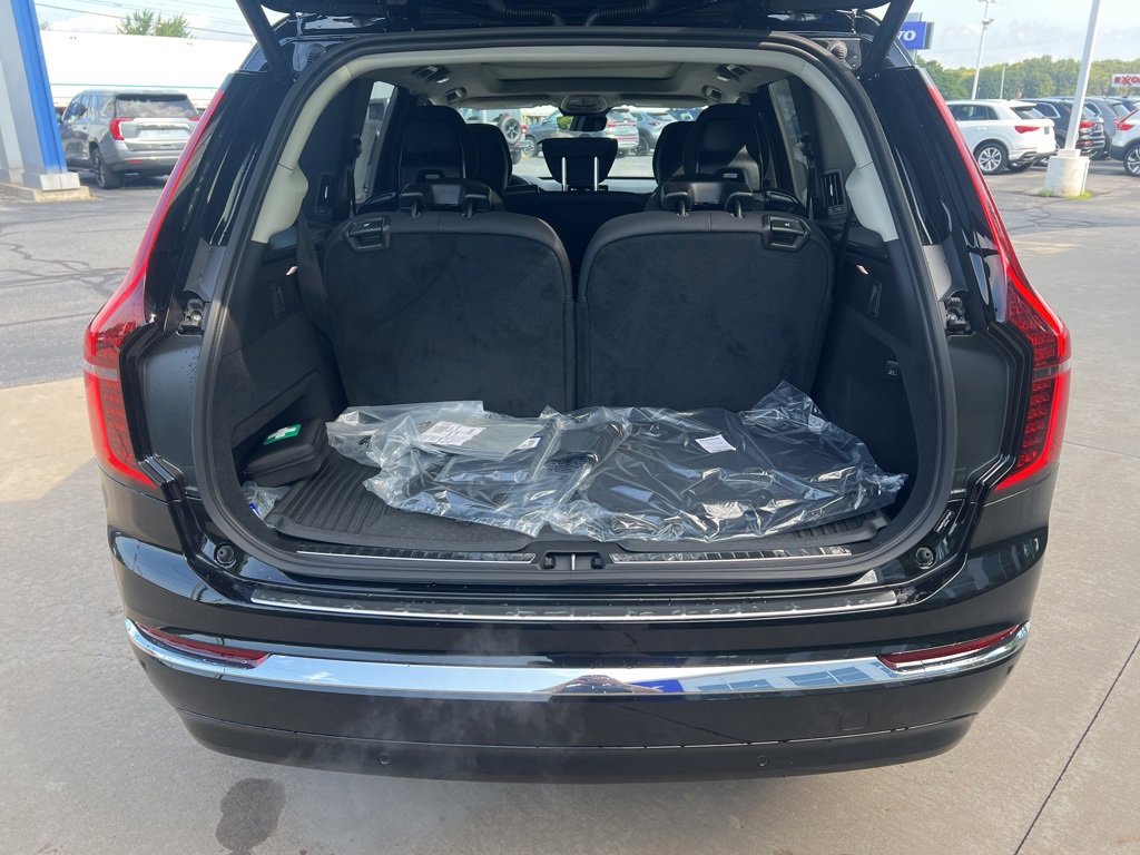 New 2026 Volvo XC90 B6 Plus w/ Protection Package Premier image 33