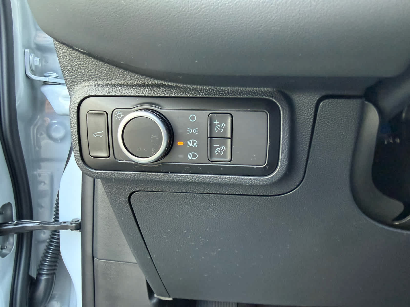 Used 2026 Ford Explorer Active AWD/4WD image 15