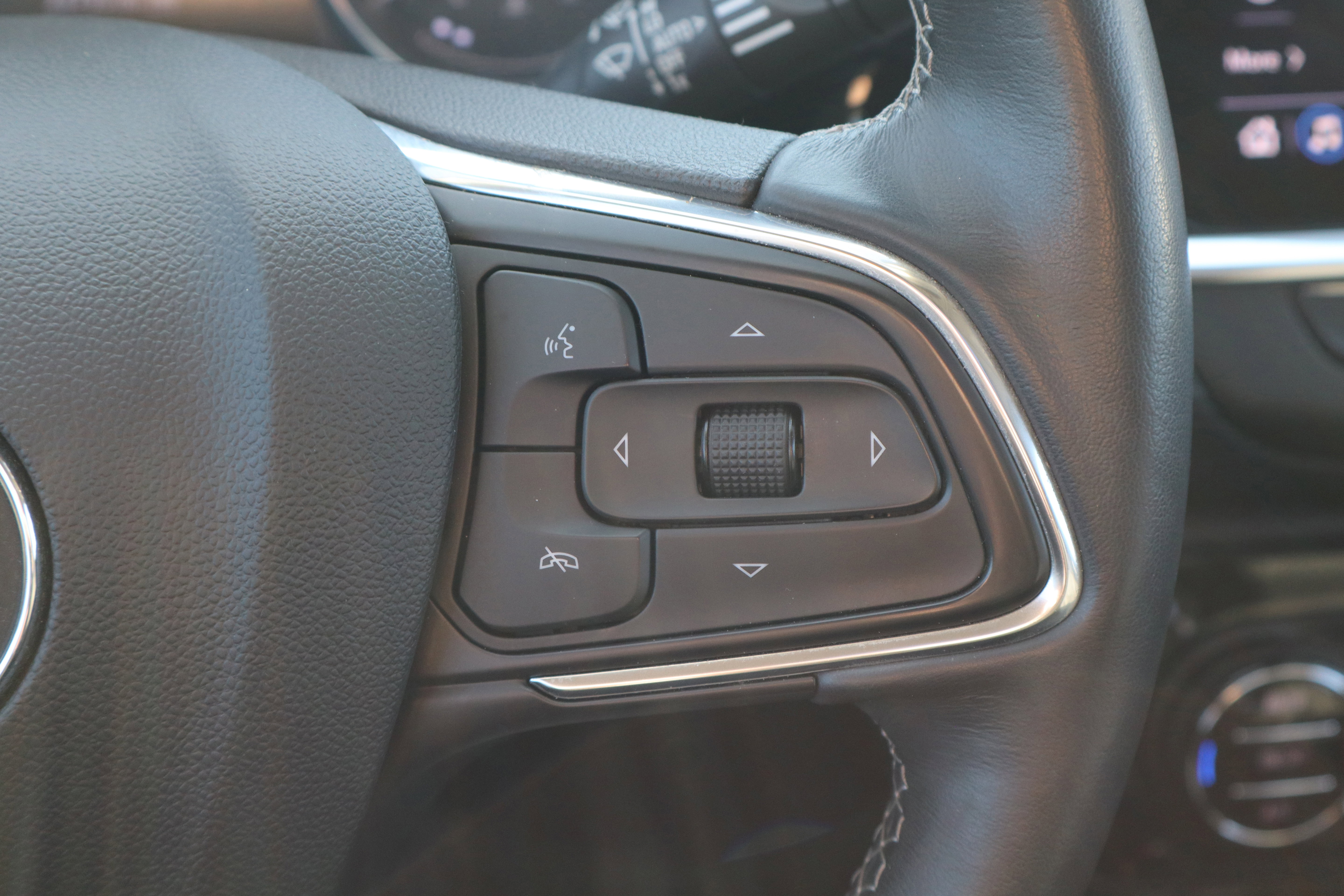 Used 2023 Buick Encore GX Essence w/ Advanced Technology Package image 17