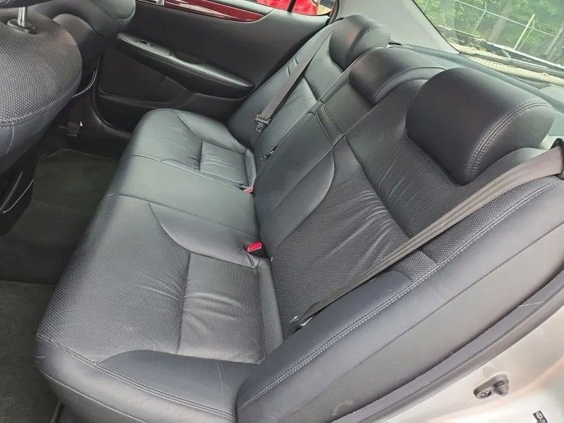 Used 2005 Lexus ES 330 FWD image 7