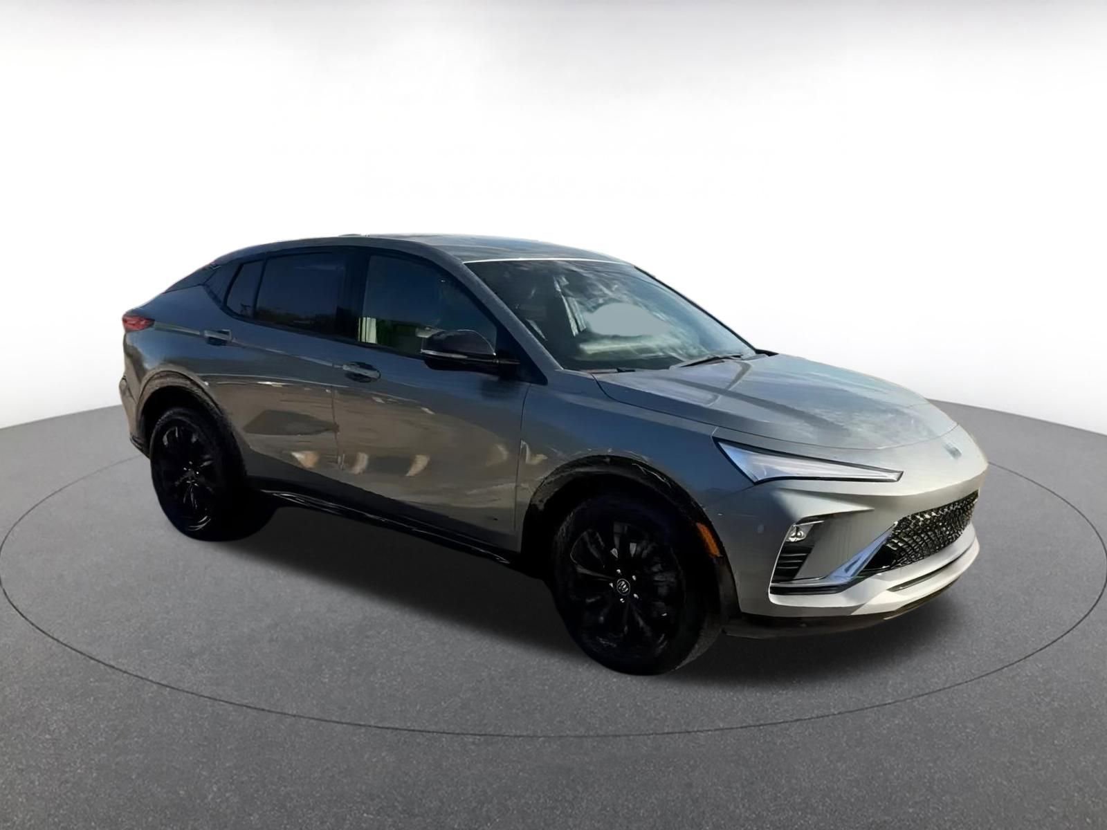 Used 2025 Buick Envista Sport Touring image 2