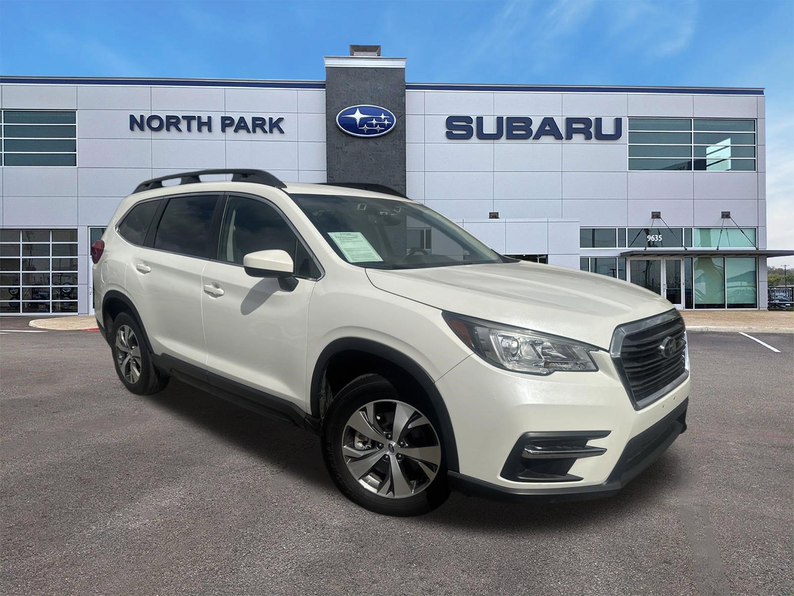 Used 2020 Subaru Ascent Premium w/ Convenience Package image 1