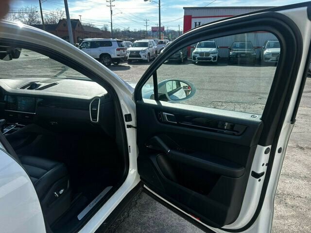 Used 2019 Porsche Cayenne image 21