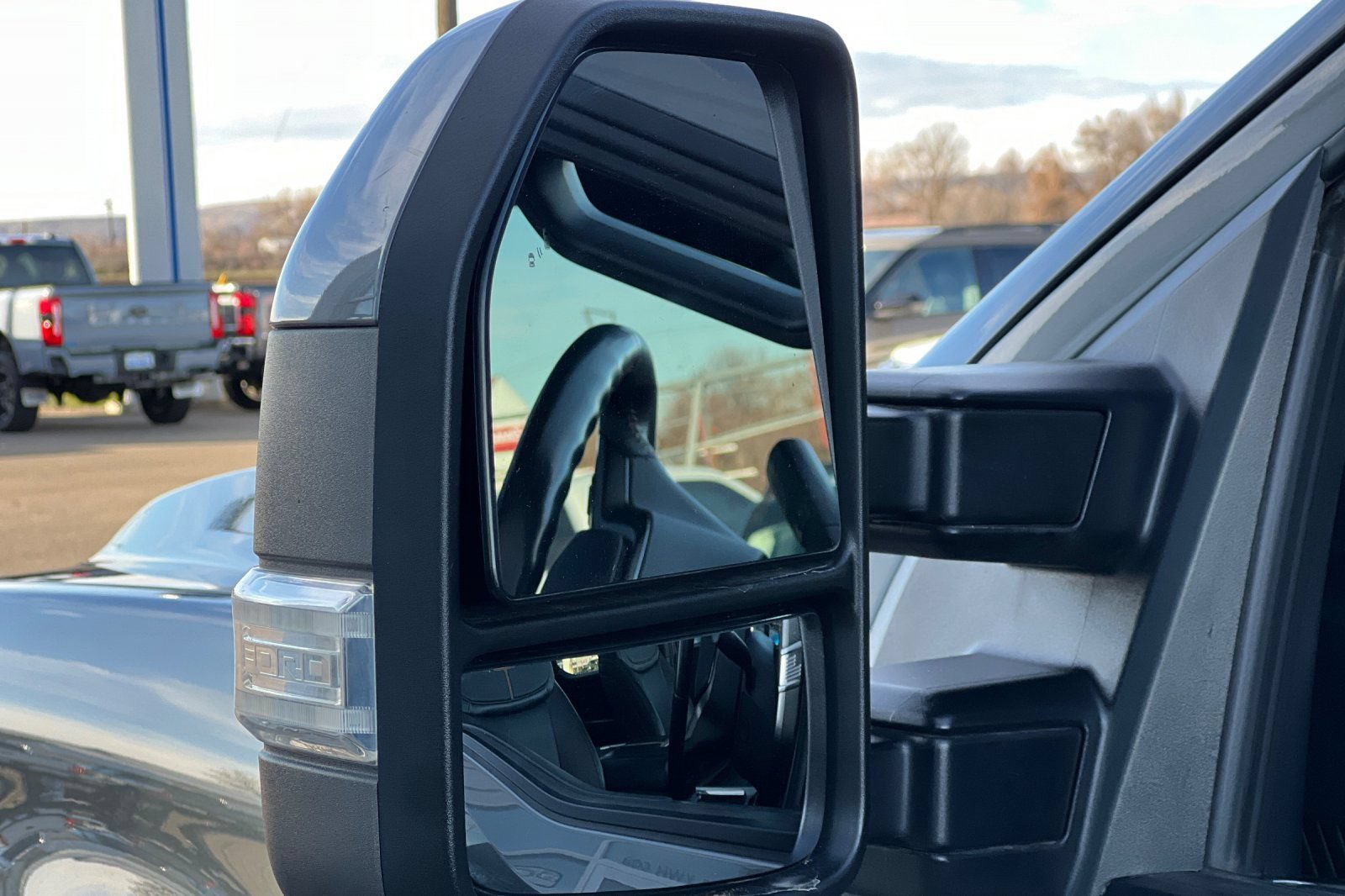 Used 2023 Ford F350 Platinum AWD/4WD image 29