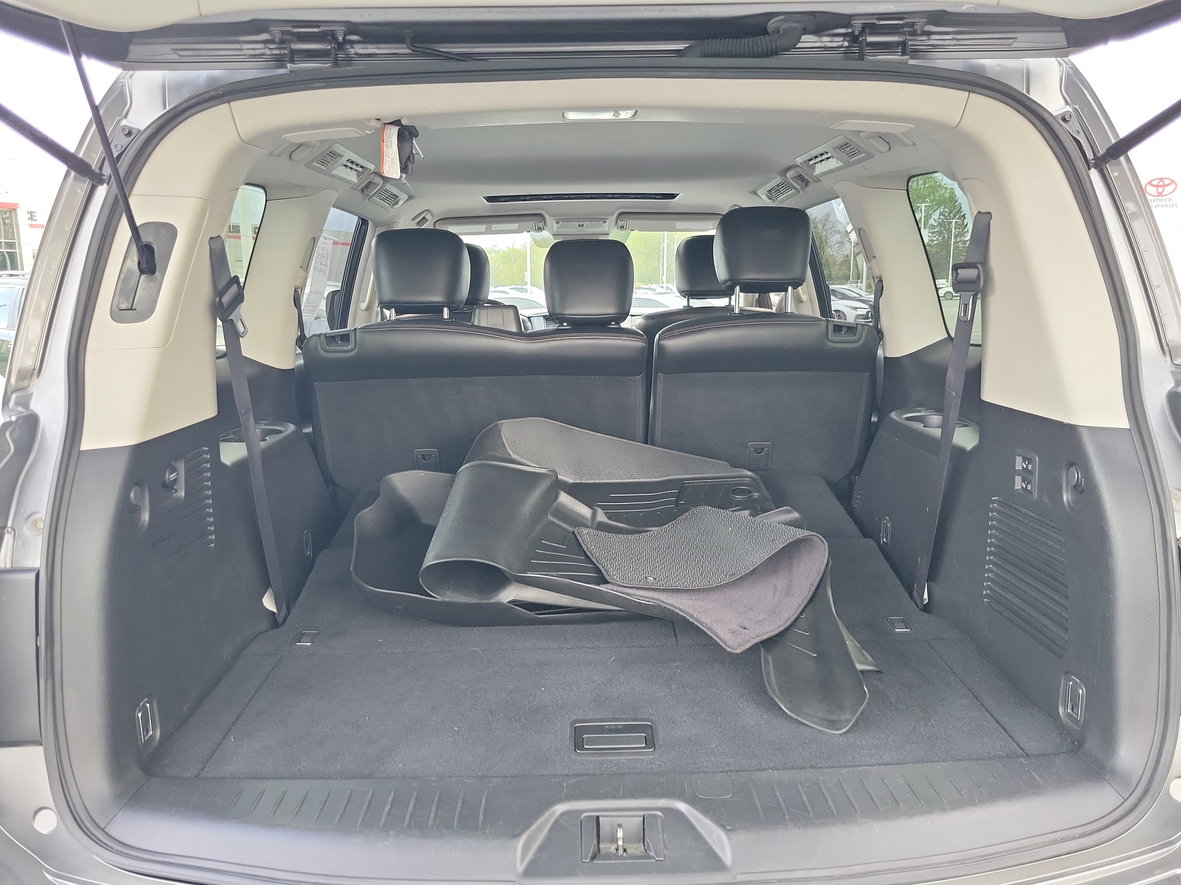 Used 2019 Nissan Armada SL w/ Premium Package AWD/4WD image 10