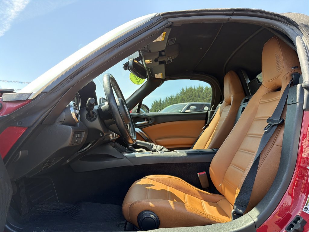 Used 2020 FIAT 124 Spider Lusso w/ Convenience Group RWD image 9