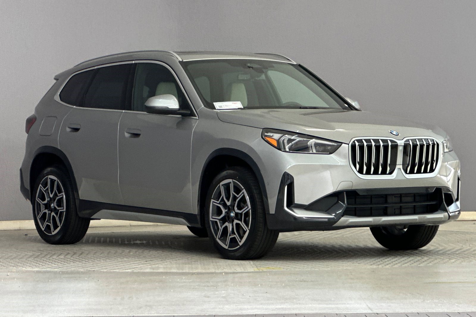 Used 2025 BMW X1 xDrive28i w/ Convenience Package image 7