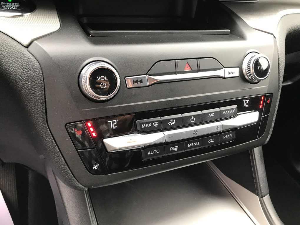 Used 2020 Ford Explorer XLT w/ Comfort Package image 20