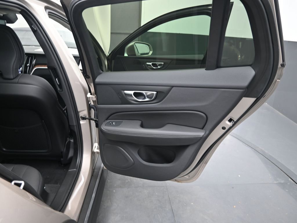New 2026 Volvo V60 B5 Cross Country Plus w/ Protection Package Premier image 32