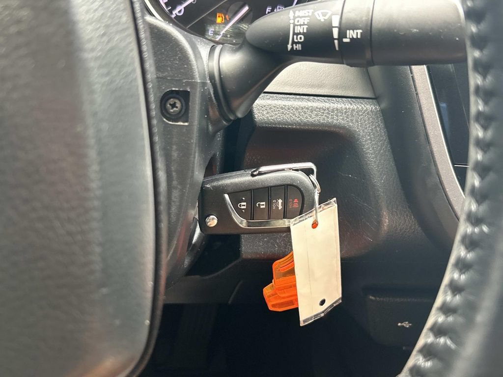 Used 2024 Toyota Camry SE FWD image 25