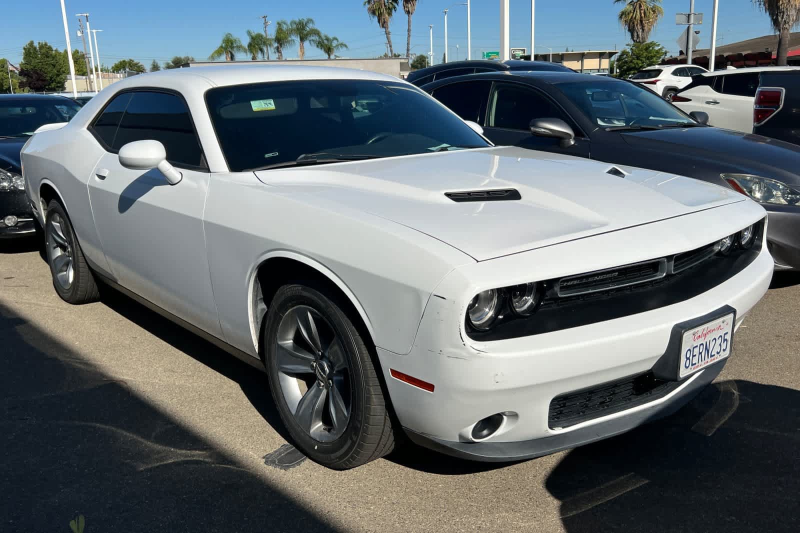Used 2018 Dodge Challenger SXT RWD image 3