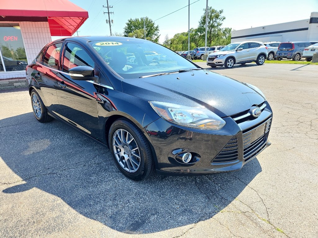 Used 2014 Ford Focus Titanium FWD image 6