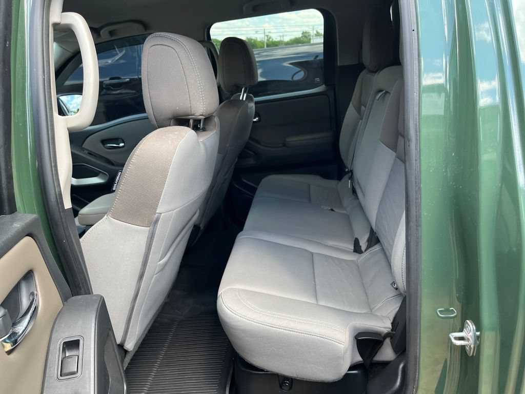 Used 2022 Nissan Frontier SV w/ Technology Package RWD image 26