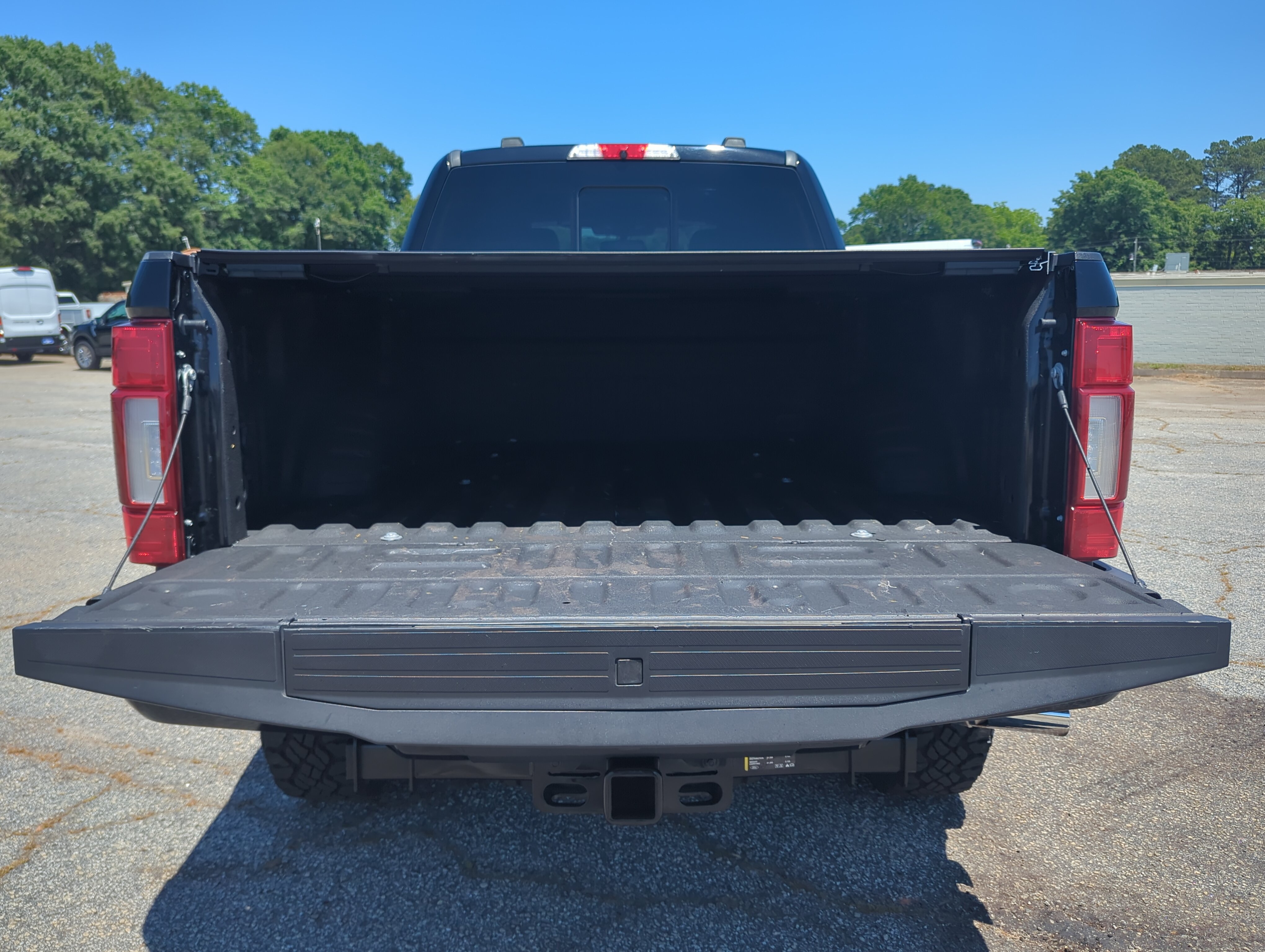 Used 2020 Ford F250 Platinum w/ Tremor Off-Road Package AWD/4WD image 11