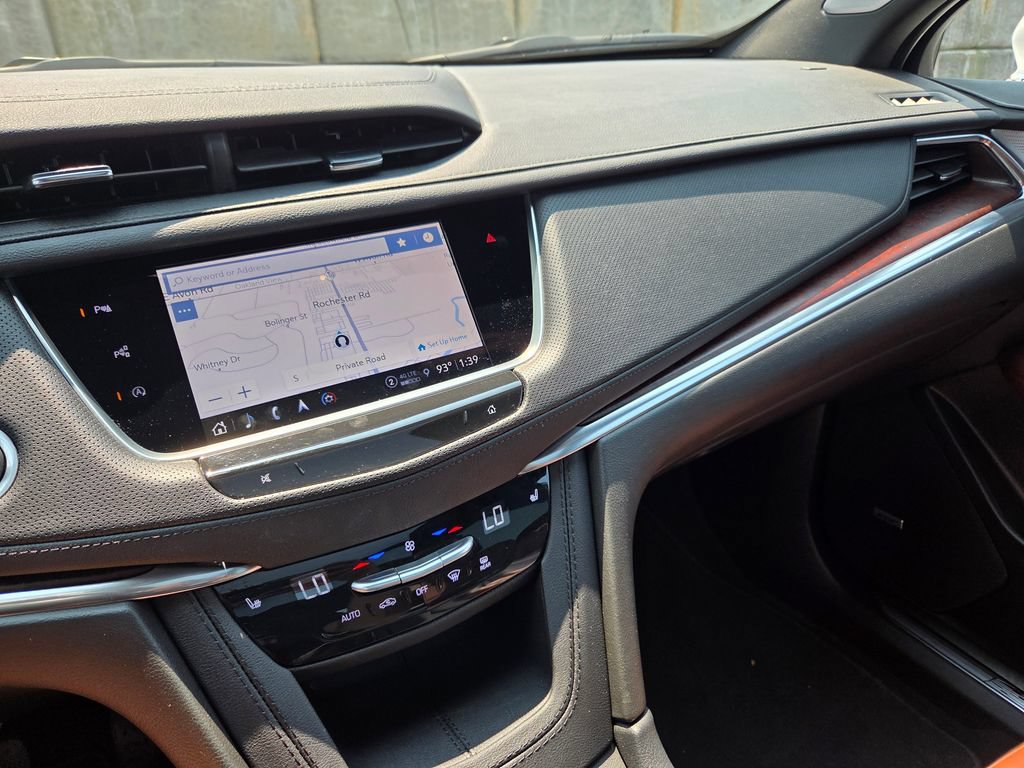 Used 2024 Cadillac XT5 Premium Luxury w/ Technology Package AWD/4WD image 24