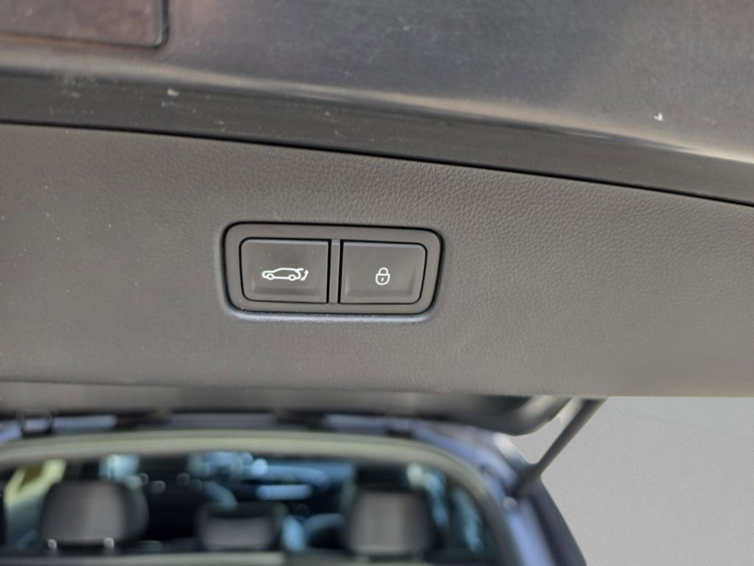 Used 2024 Genesis GV70 2.5T w/ Sport Prestige Package image 13