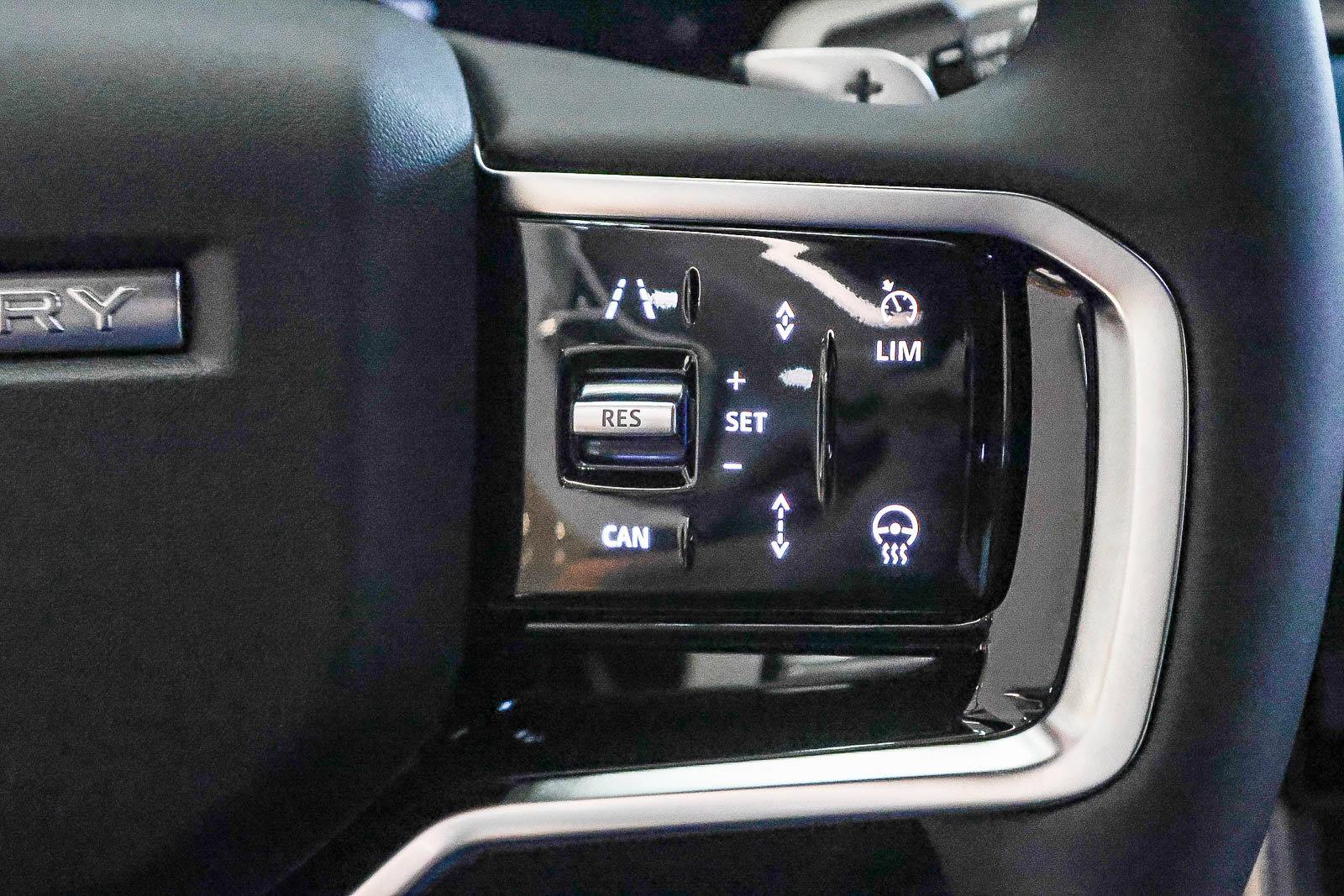 New 2026 Land Rover Discovery Sport Landmark AWD/4WD image 19
