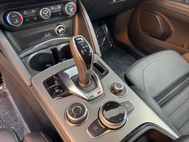 Used 2025 Alfa Romeo Stelvio Sprint image 14