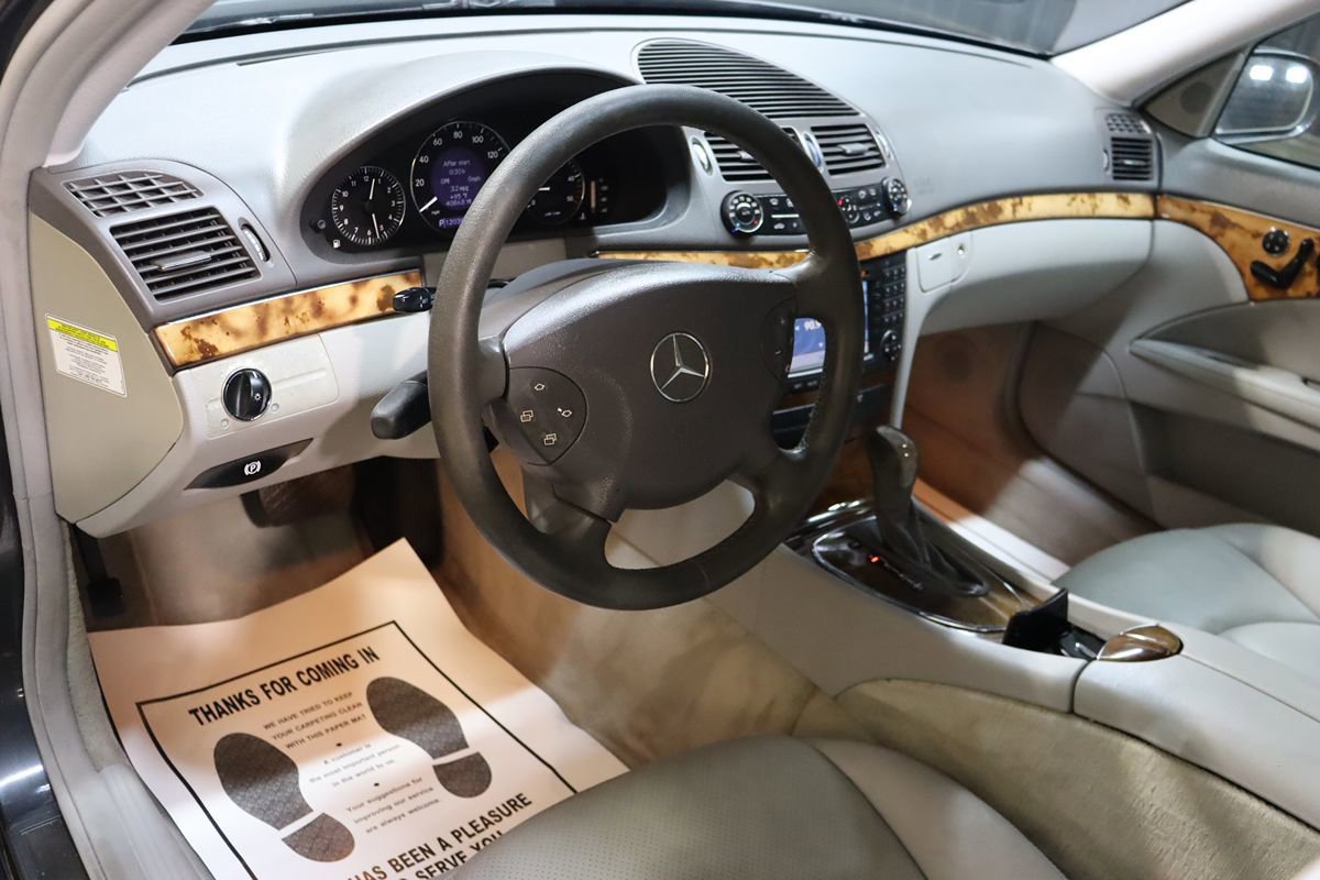 Used 2005 Mercedes-Benz E 320 CDI Sedan image 34