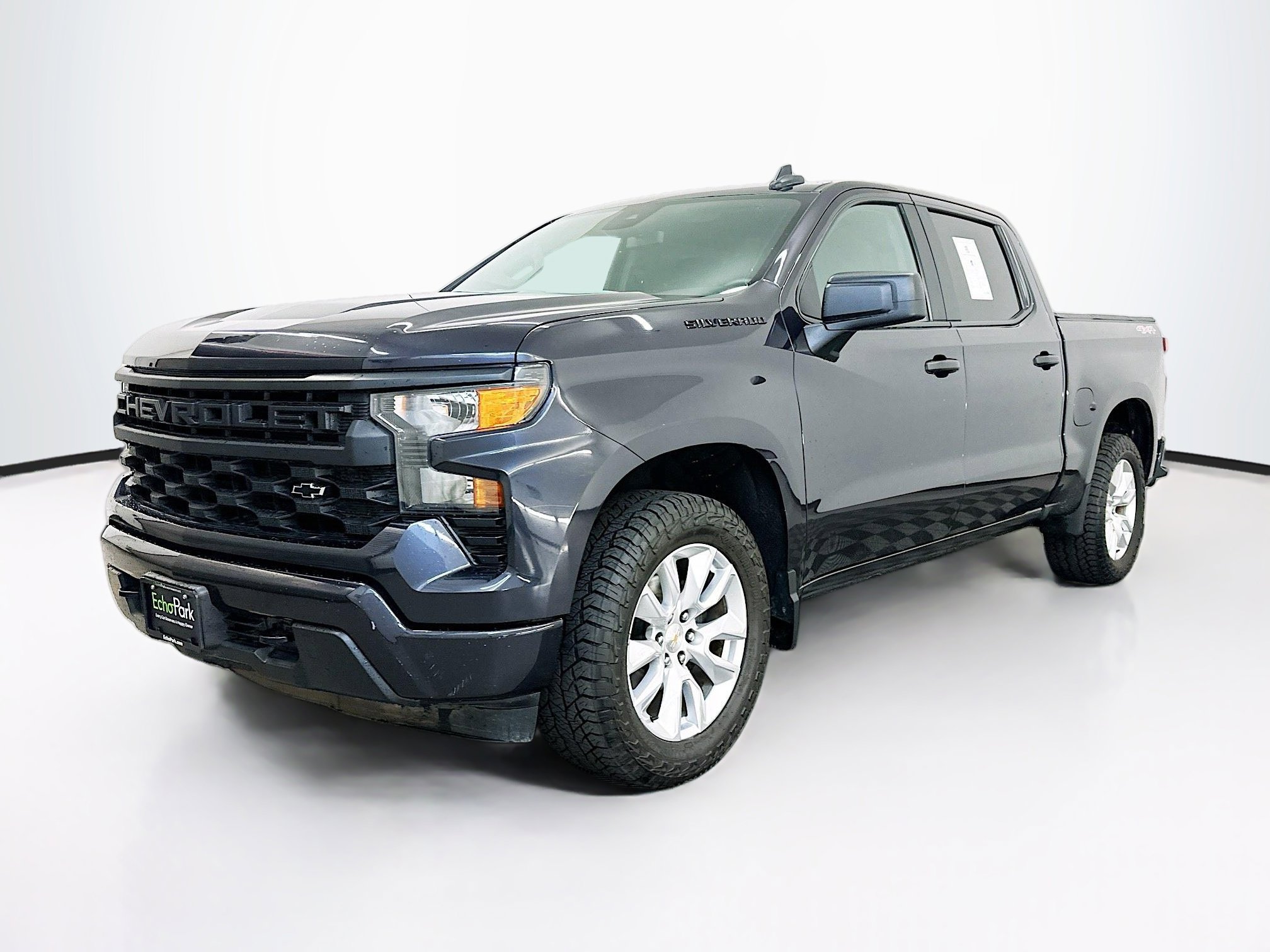 Used 2022 Chevrolet Silverado 1500 Custom w/ LPO, Dark Essentials Package AWD/4WD image 3