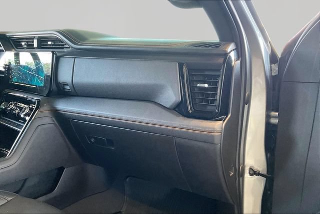 Used 2023 GMC Sierra 1500 AT4 w/ Technology Package AWD/4WD image 18