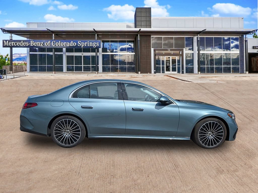 Used 2025 Mercedes-Benz E 350 4MATIC Sedan image 4