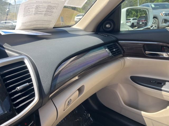 Used 2017 Honda Accord Touring image 28
