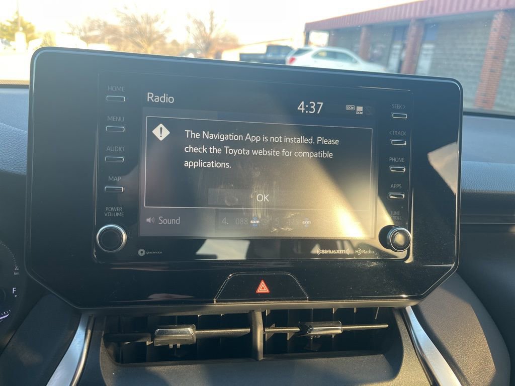 Used 2021 Toyota Venza LE w/ Carpet Mat Package (TMS) image 70