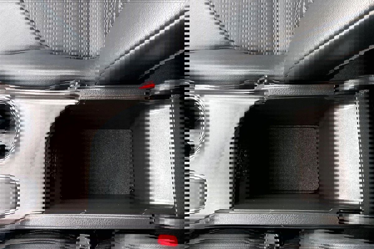 Used 2024 Toyota Camry SE image 27