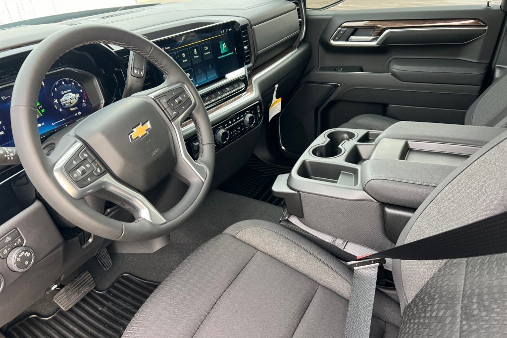 New 2026 Chevrolet Silverado 1500 LT image 7
