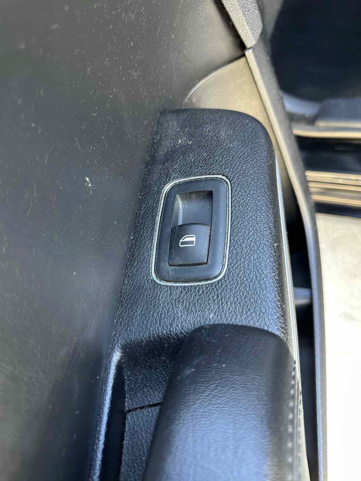 Used 2019 Chrysler 300 Touring w/ Sport Appearance Package RWD image 39