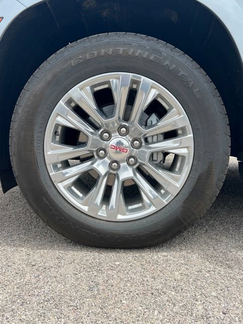 Used 2025 GMC Yukon XL Denali AWD/4WD image 36