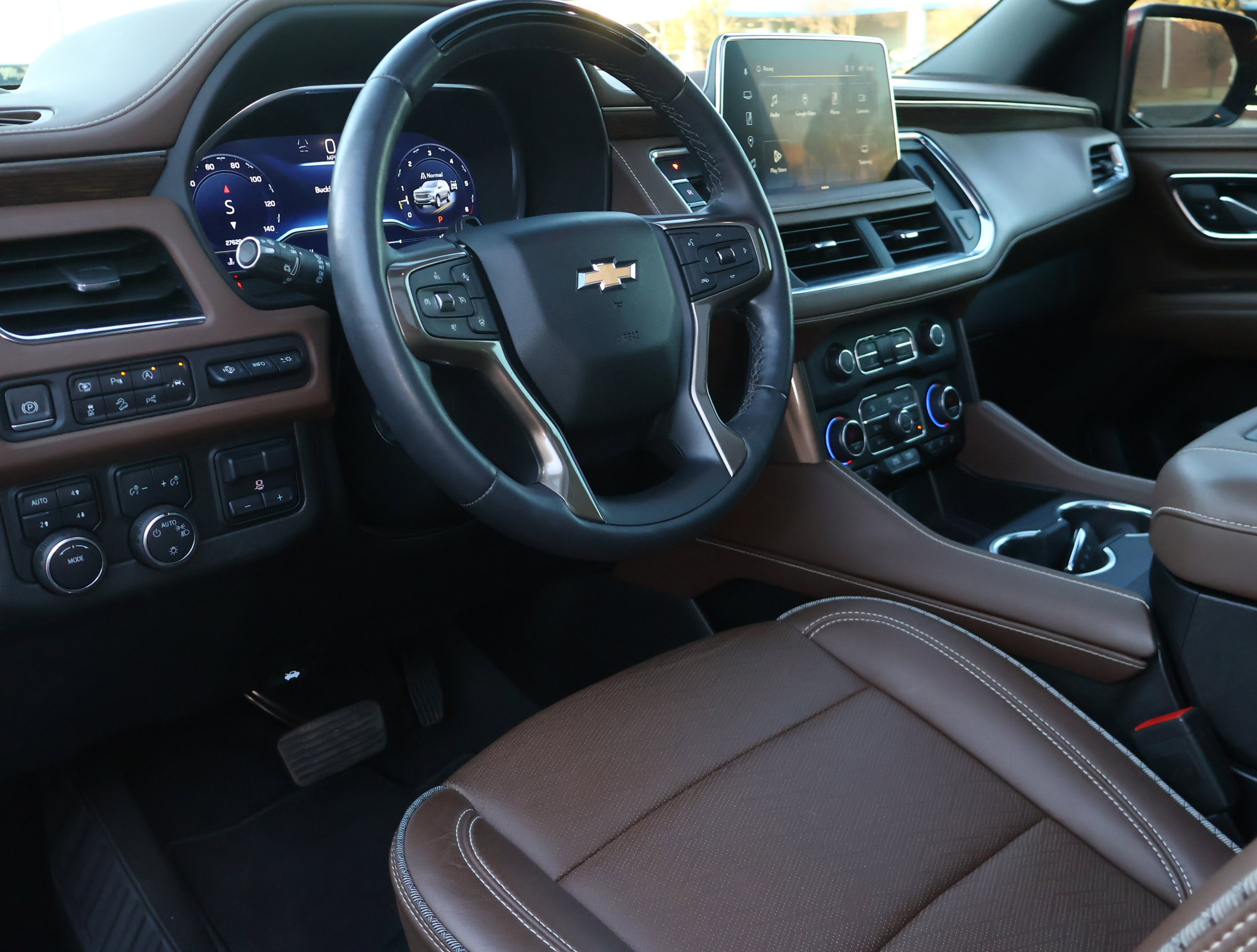 Used 2024 Chevrolet Tahoe High Country w/ Advanced Technology Package image 3