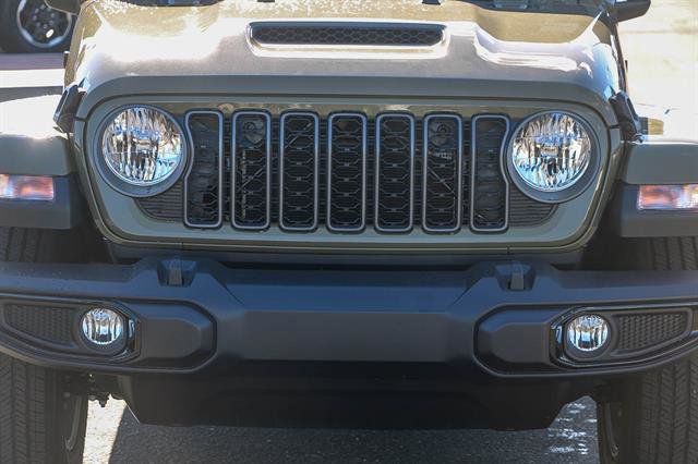 New 2025 Jeep Gladiator Sport image 7