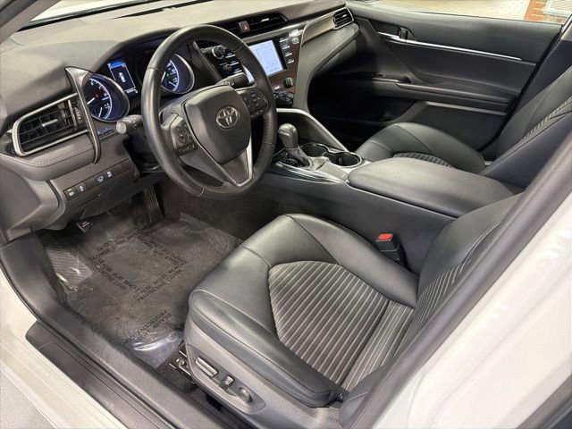 Used 2019 Toyota Camry SE image 12