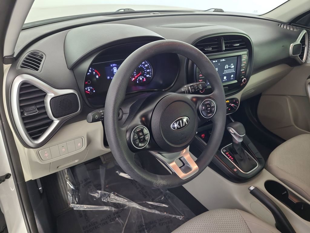 Used 2021 Kia Soul LX image 13