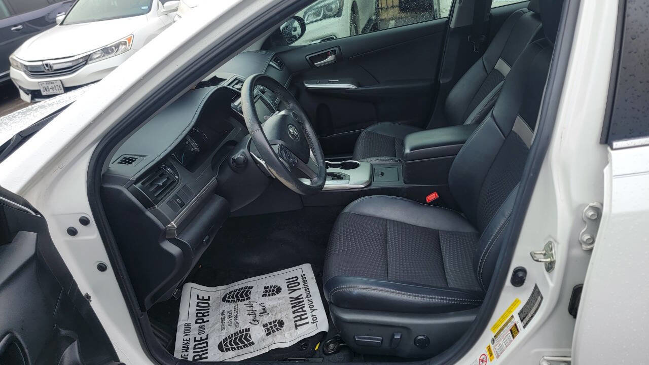 Used 2013 Toyota Camry SE image 17