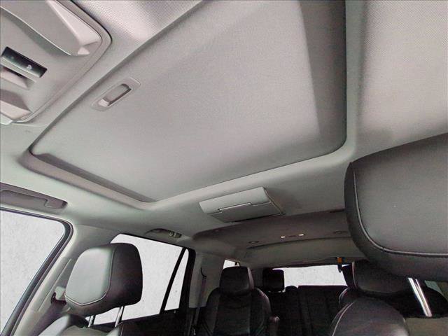 Used 2015 Cadillac Escalade Luxury RWD image 16