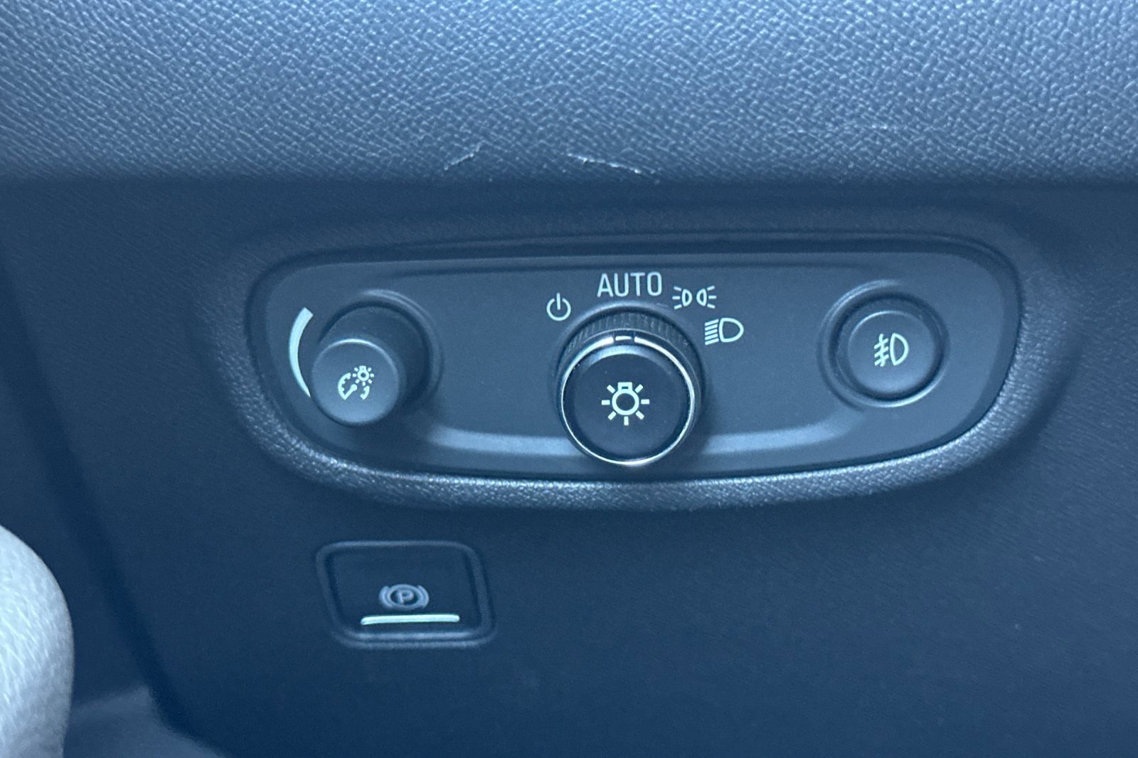 Used 2023 GMC Terrain SLT image 43