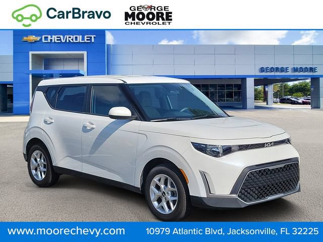 Used 2025 Kia Soul LX w/ LX Technology Package FWD image 1