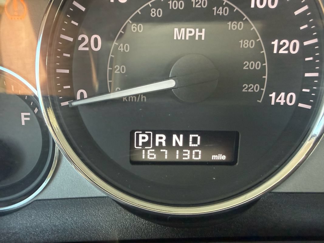 Used 2009 Jeep Grand Cherokee Limited w/ Trailer Tow Group IV AWD/4WD image 19