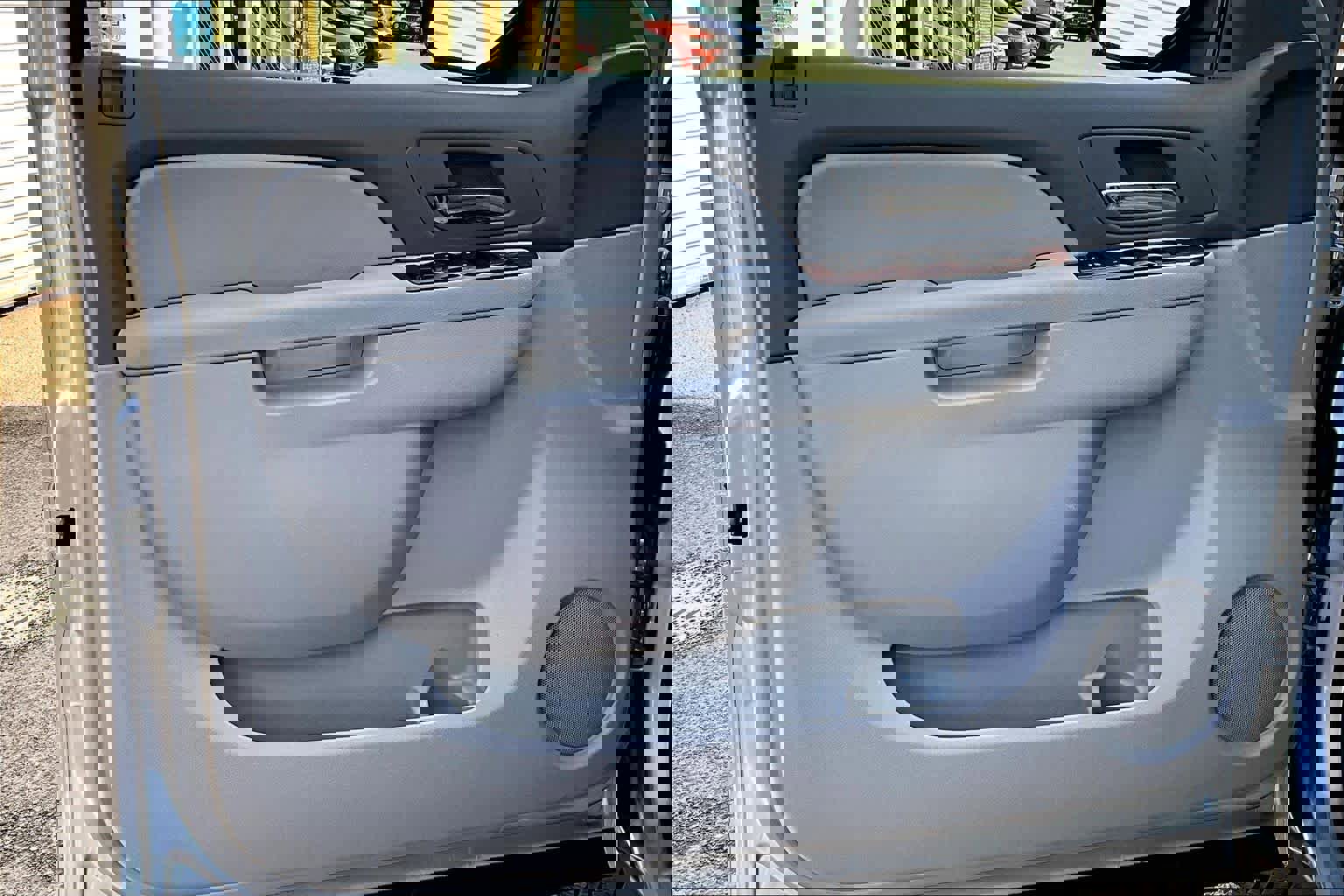 Used 2010 Chevrolet Suburban LT image 21