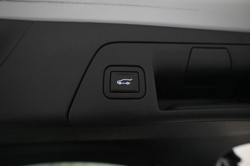 Used 2023 Buick Envision Preferred AWD/4WD image 15