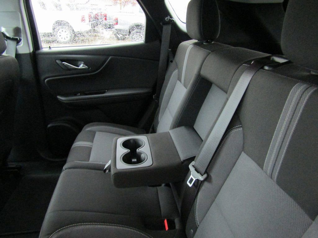 Used 2025 Chevrolet Blazer LT image 26