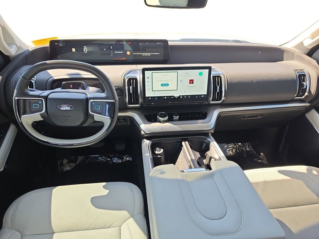Used 2025 Ford Expedition Max Platinum w/ Driver's Package AWD/4WD image 10