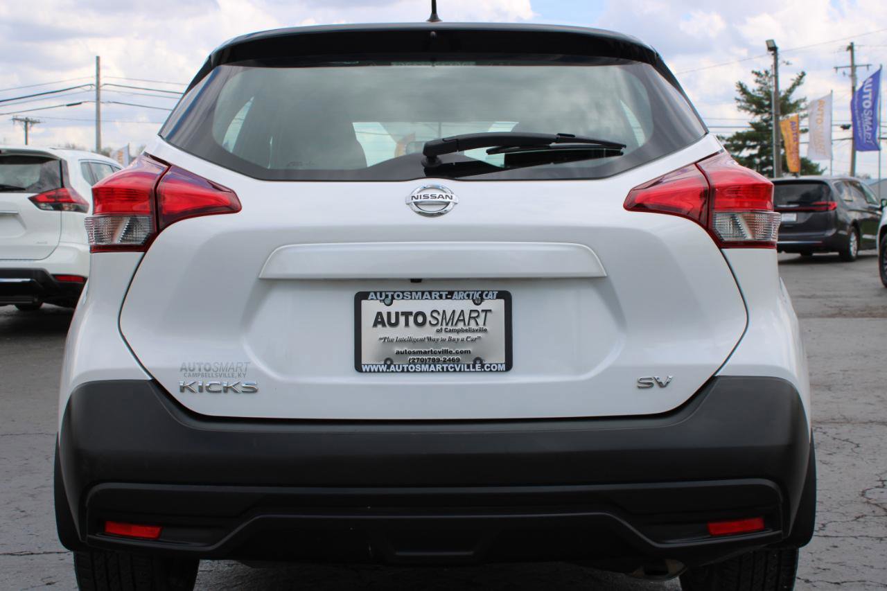 Used 2019 Nissan Kicks SV FWD image 5