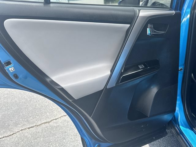 Certified 2016 Toyota RAV4 Limited FWD image 6