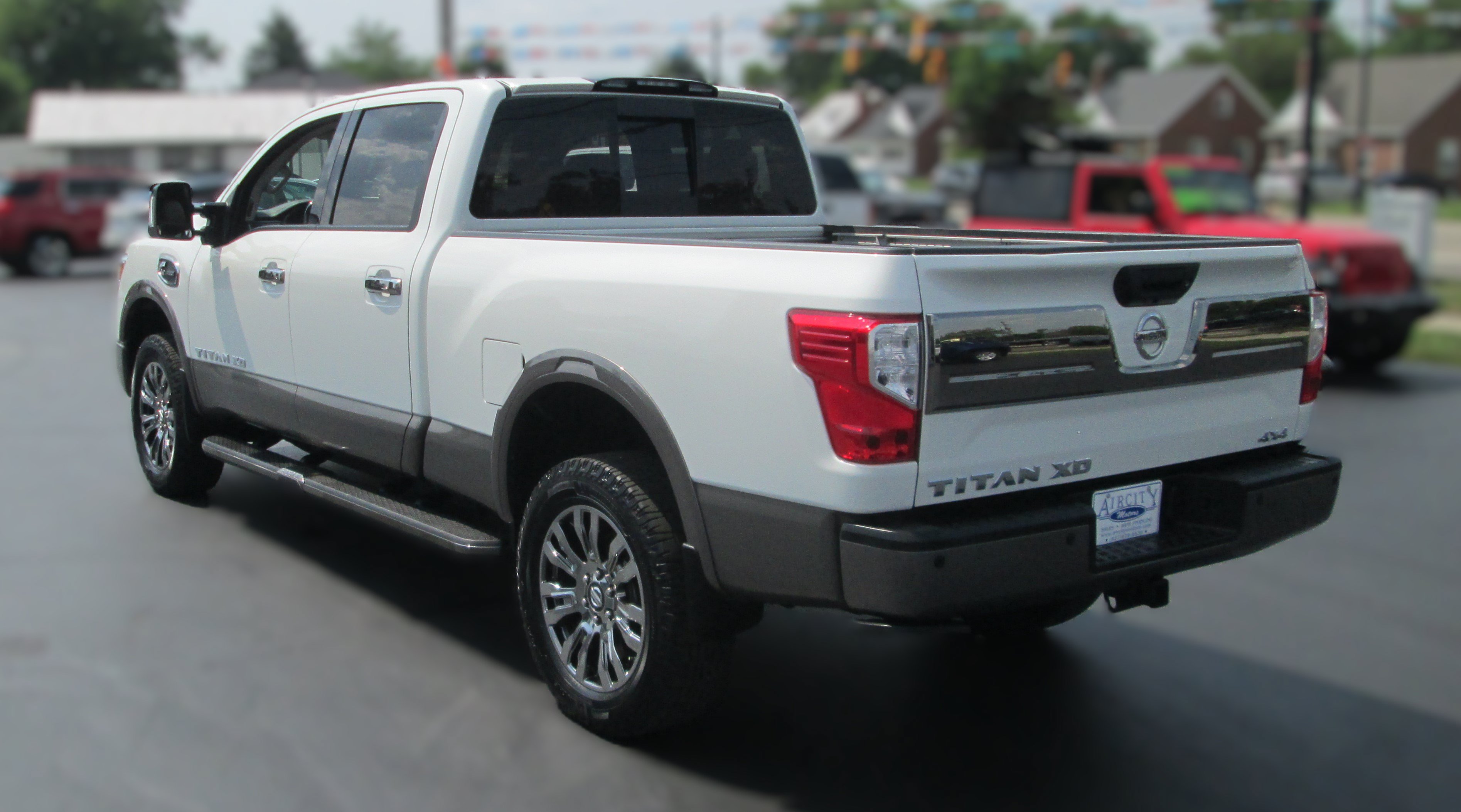 Used 2019 Nissan Titan Platinum Reserve w/ Platinum Utility Package AWD/4WD image 4