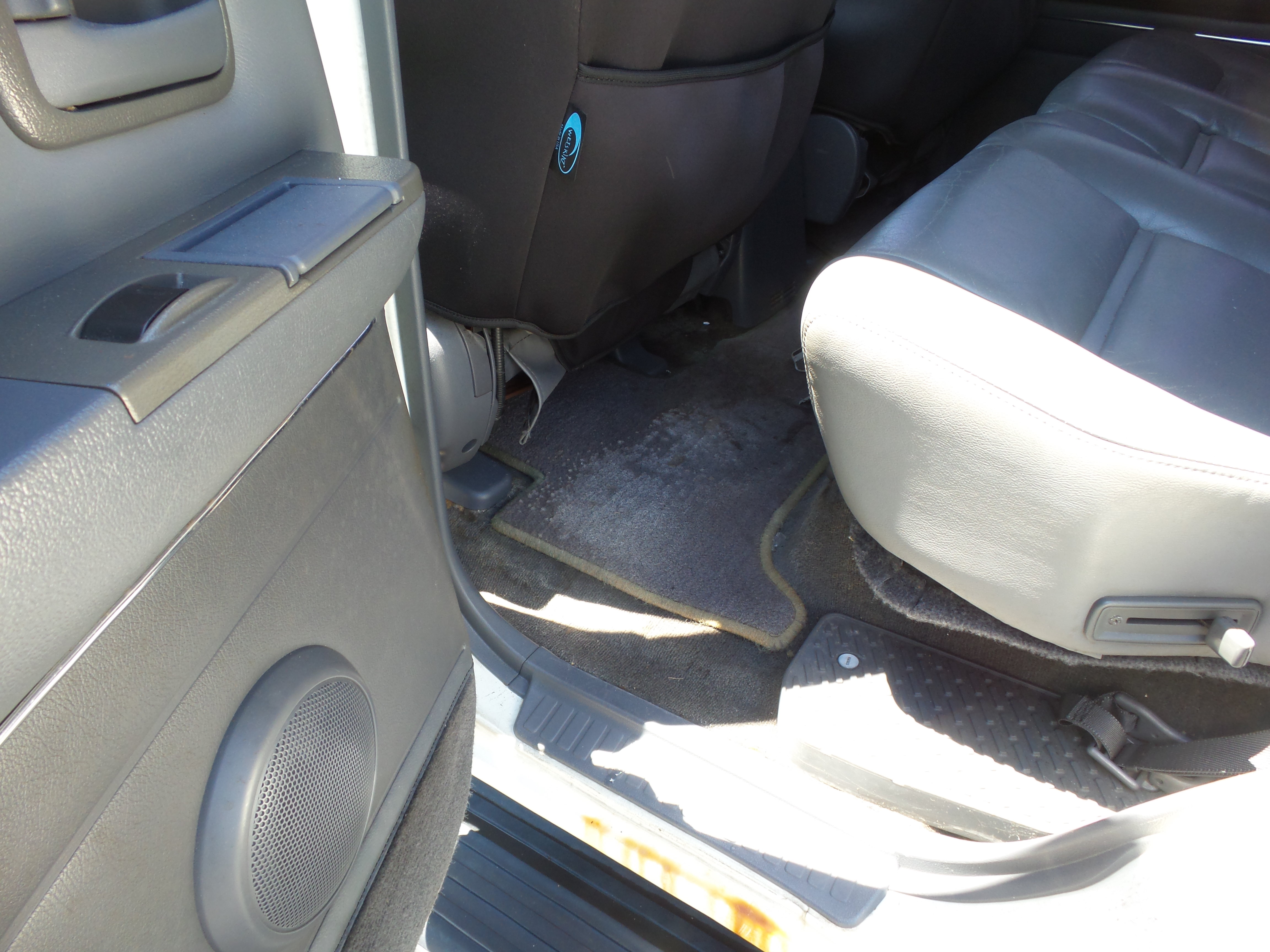 Used 1997 Toyota Land Cruiser w/ Leather Trim Pkg AWD/4WD image 35