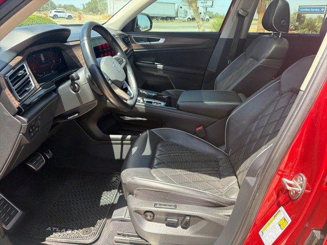 Used 2024 Volkswagen Atlas SEL Premium R-Line AWD/4WD image 5